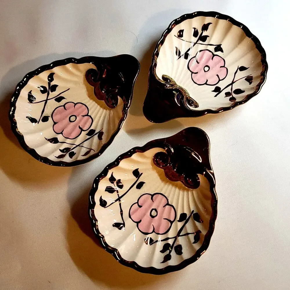 3 VNTG Seashell Shaped Butter Dishes by Sandland Ware Lancaster Hanley England